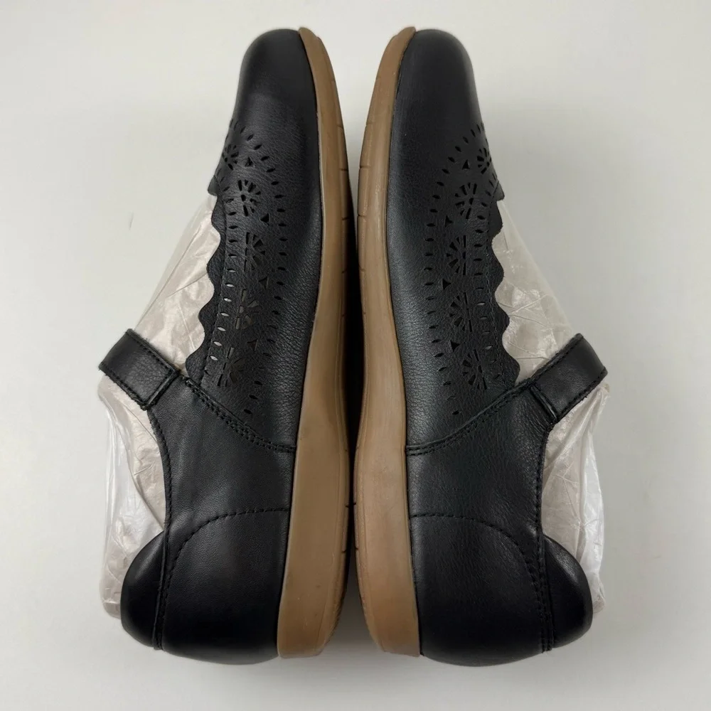 Earth Brady Leather Mary Jane Flats Womens 9W Black Leather Round Toe Worn Once